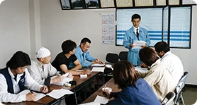 安全会議の様子