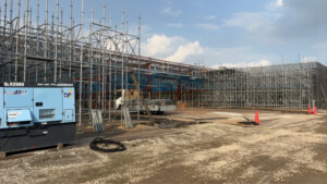 カインズホーム八潮店 新築工事仮設足場