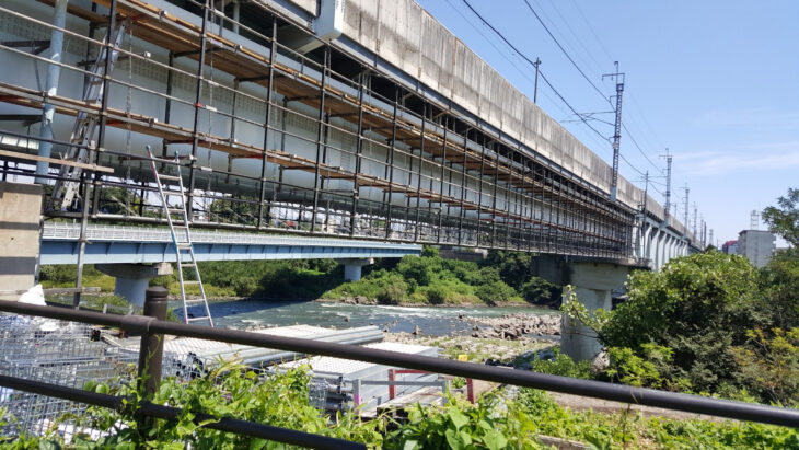 埼玉県秩父鉄道 武州荒山橋梁 鉄道橋改修工事FRP吊足場
